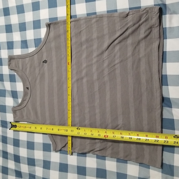 10 Tops Volcom Champion Cat & Jack Jordan Circo INK Under Armour - Picture 12 of 14